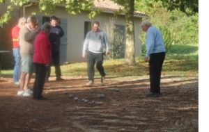 Photos de détente de membres d’associations adhérentes à la FFCBL/SER aux championnats du monde d'endurance équestre en Dordogne