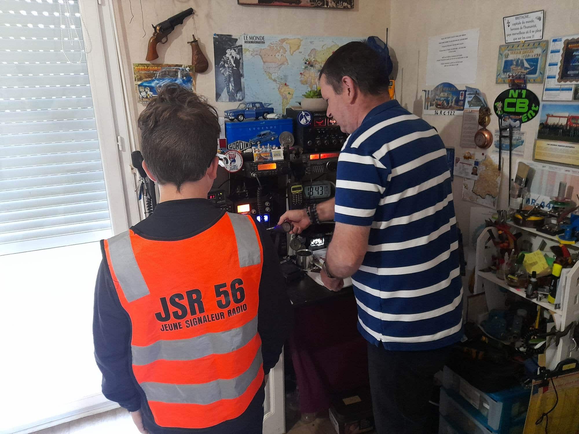 Responsable technique de la FFCBL/SER et membre du JSR 56 (Association Jeune Signaleur Radio)