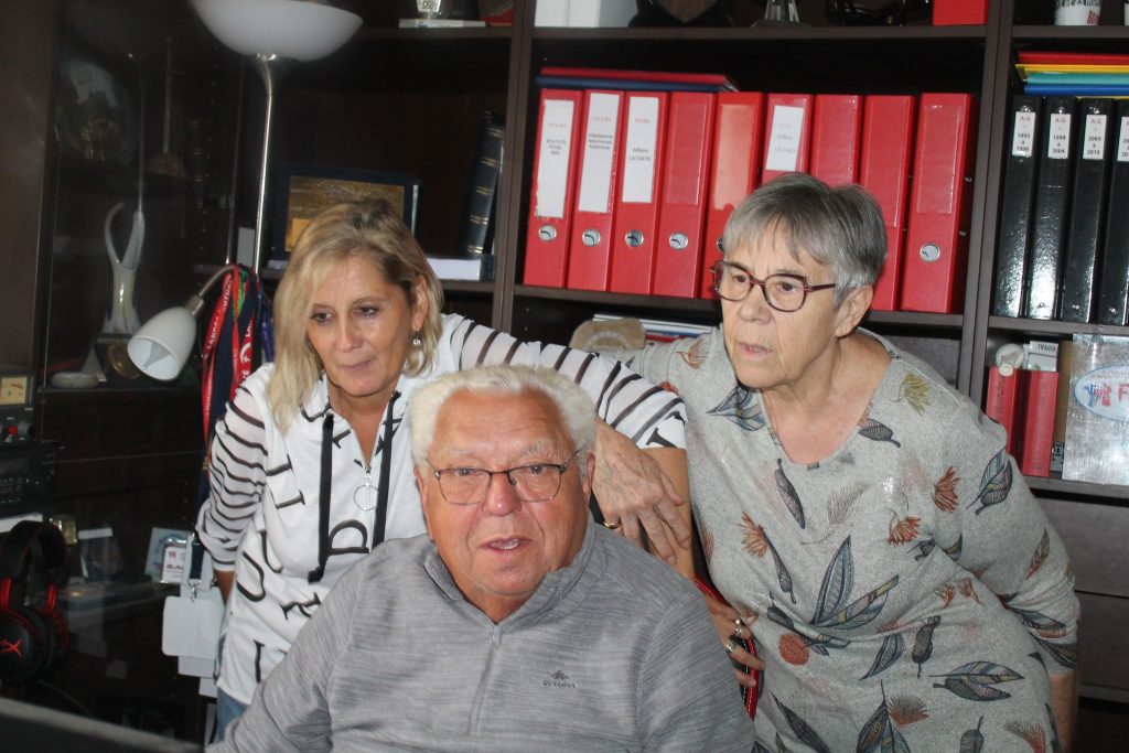 Photo de André ANTONIO Président de la FFCBL/SER et deux nouvelles membres